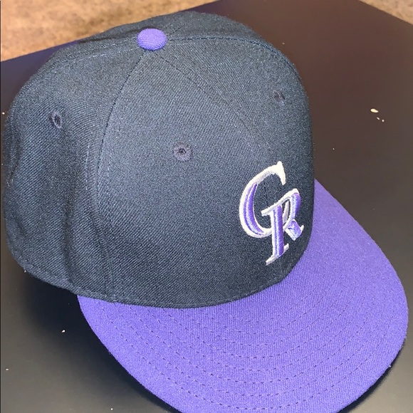 Colorado Rockies New Era 59FIFTY cap. - Picture 2 of 3